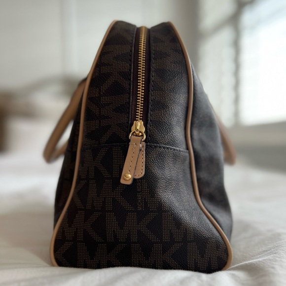 Michael Kors Purse - Picture 3 of 6